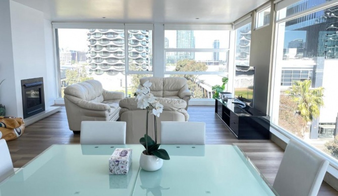 Docklands Luxury Penthouse Right Above The District Docklands