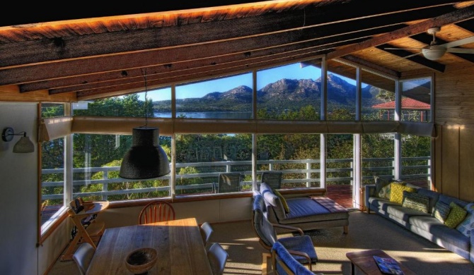 Freycinet Beachfront Retreat