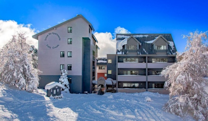 Snow Ski Apartments 03