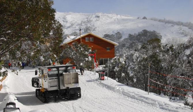 Summit Ridge Alpine Lodge