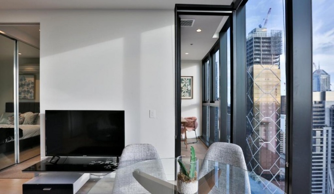 EQ TOWER Melbourne CBD APT