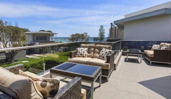 SEA GRANGE - MORNINGTON