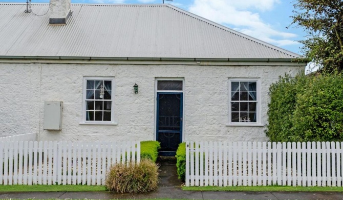 Prue's Cottage - well appointed family getaway