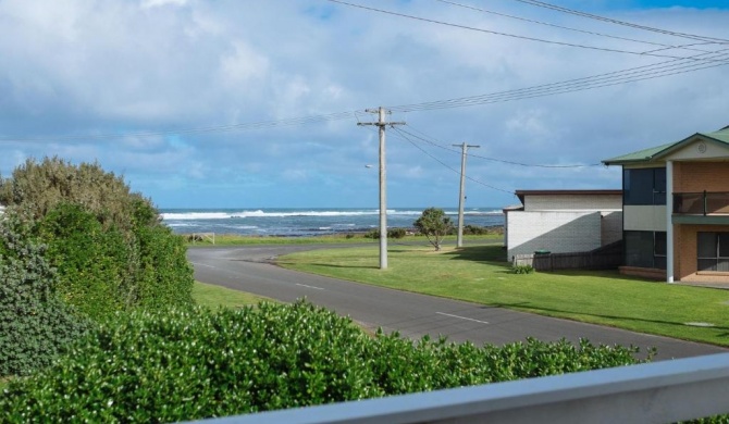 Rocky Point - pet friendly accommodation for multiple families
