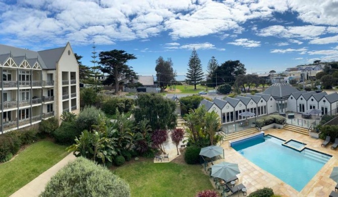 Portsea Village Resort