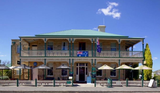 The Richmond Arms Hotel