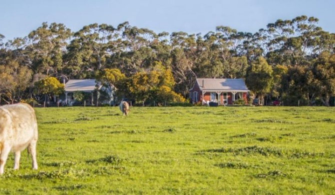 Freshwater Creek Cottages & Farm Stay