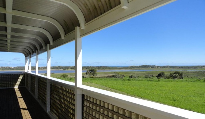 High View Family Cottages