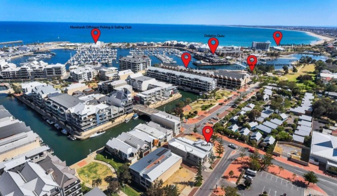 Studio 11 Mandurah Marina