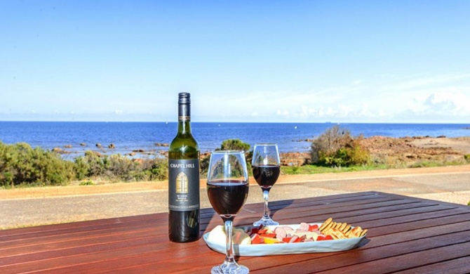 High Tide - Wallaroo Beachfront Property - Pet-Friendly