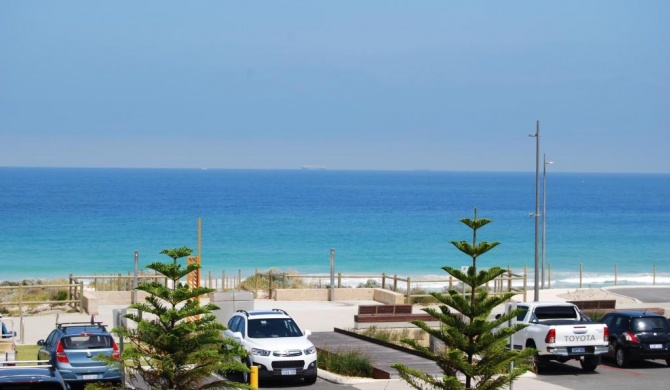 Absolute Beachfront Scarborough