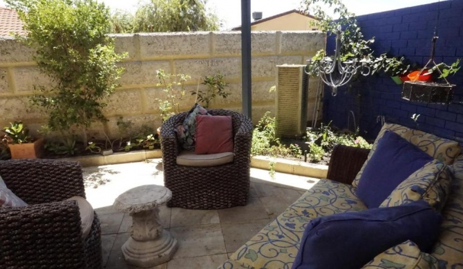 Relax, bright & airy garden Villa