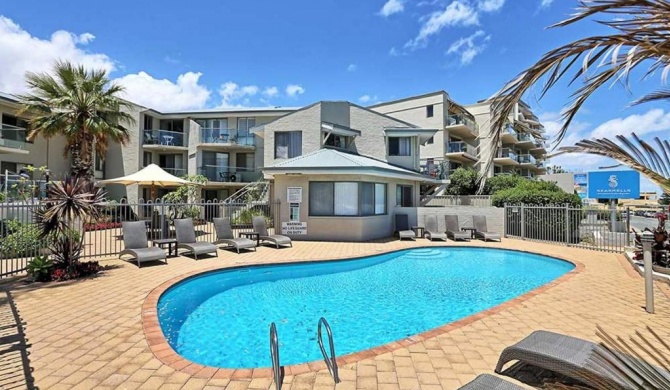 Scarborough Beach Front Resort - Shell Seven