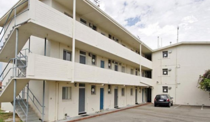 Malibu Apartments - Perth