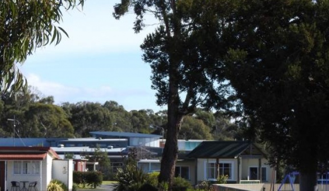 Moomba Holiday and Caravan Park